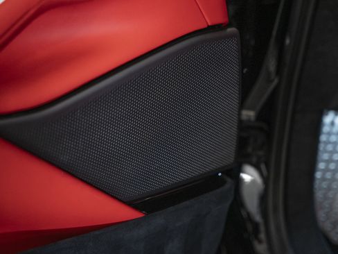 Used 2025 Ferrari Purosangue AWD/4WD image 31