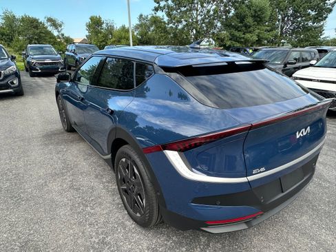 New 2025 Kia EV6 Light w/ Light LR Technology Package image 7