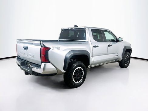 Used 2024 Toyota Tacoma TRD Off-Road AWD/4WD image 9