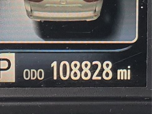 Used 2019 Toyota Sienna XLE w/ XLE Navigation Package FWD image 9