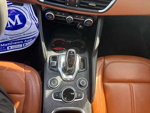 Used 2020 Alfa Romeo Giulia AWD w/ Cold Weather Package image 21