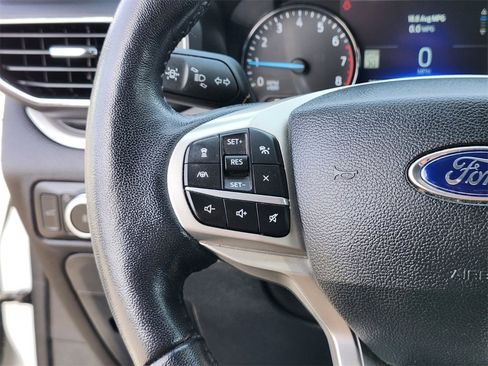 Certified 2022 Ford Explorer XLT w/ Equipment Group 202A image 30