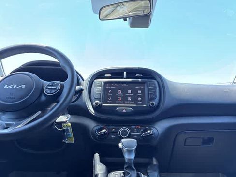 Used 2024 Kia Soul LX w/ Option Group 015 FWD image 28