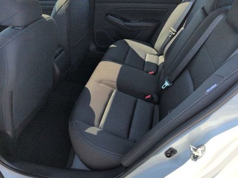 Used 2023 Nissan Altima 2.5 SV w/ SV Premium Package FWD image 29