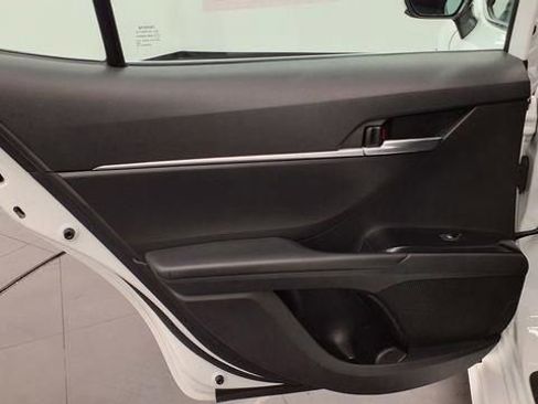 Used 2020 Toyota Camry SE image 17