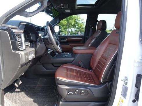 Used 2024 GMC Sierra 2500 Denali Ultimate AWD/4WD image 10