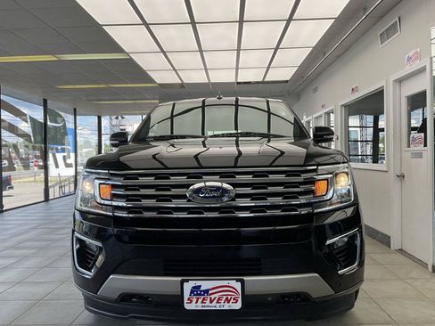 Used 2018 Ford Expedition Max Limited AWD/4WD image 2