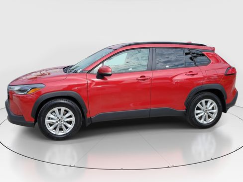 Certified 2023 Toyota Corolla Cross LE FWD image 4