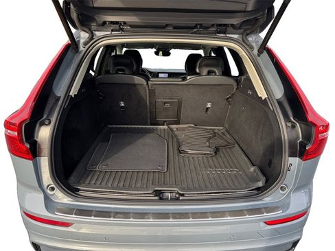 Certified 2023 Volvo XC60 B5 Plus w/ Climate Package image 5