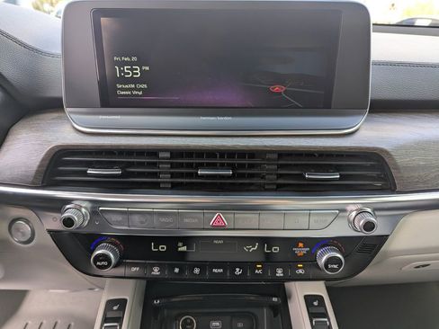 Certified 2022 Kia Telluride SX w/ Towing Package image 19