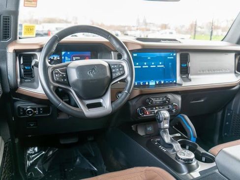 Used 2023 Ford Bronco Outer Banks AWD/4WD image 13