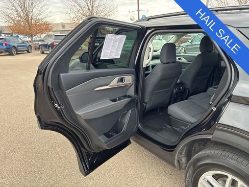 Used 2025 Ford Explorer Active AWD/4WD image 35