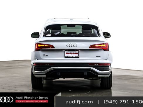 Used 2023 Audi Q5 2.0T Premium w/ Convenience Package image 5