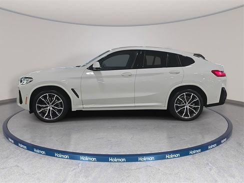 Used 2024 BMW X4 xDrive30i w/ Premium Package image 6