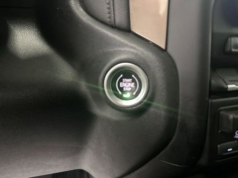 Certified 2022 Chevrolet Silverado 1500 High Country w/ Technology Package image 19