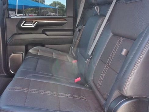 Used 2025 Chevrolet Silverado 2500 High Country w/ Technology Package AWD/4WD image 33