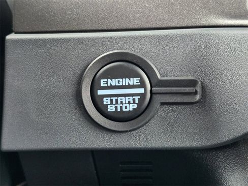 New 2025 Ford Bronco Badlands image 23