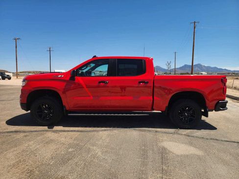 Used 2024 Chevrolet Silverado 1500 LT Trail Boss AWD/4WD image 8