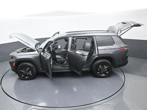 Used 2025 Jeep Grand Cherokee L Limited w/ Black Appearance Package image 62