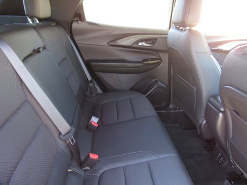 Used 2023 Chevrolet TrailBlazer RS w/ Sun and Liftgate Package AWD/4WD image 12