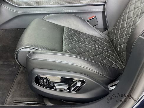 Used 2022 Audi S8 4.0T w/ S8 Comfort Plus Package image 25