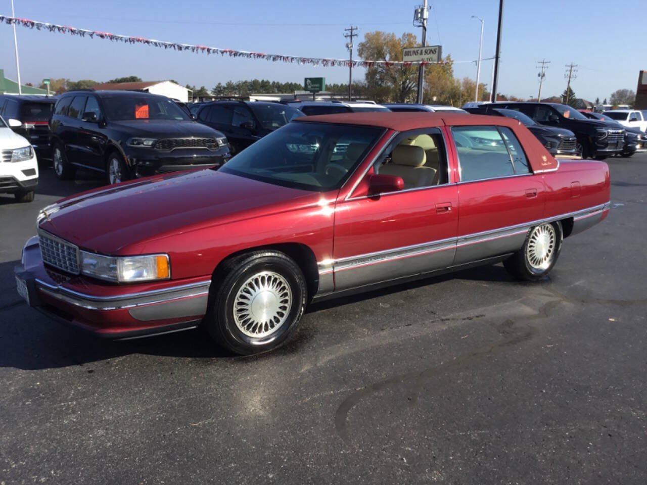 Used 1995 Cadillac De Ville Sedan FWD image 1