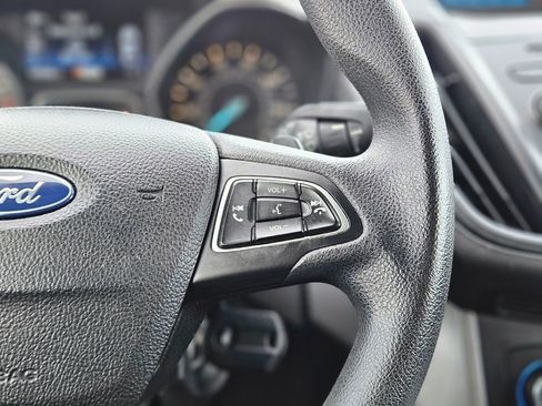 Used 2017 Ford Escape SE image 23