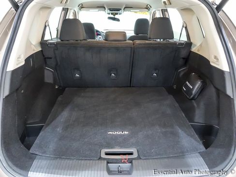 Used 2024 Nissan Rogue SV image 27