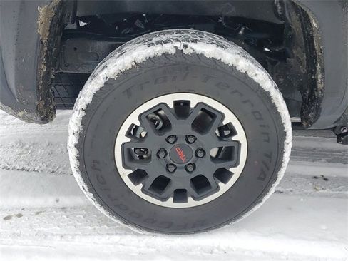 Used 2024 Toyota Tacoma TRD Off-Road w/ TRD Off Road Upgrade Package image 5
