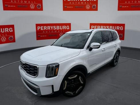 Used 2023 Kia Telluride S w/ S Sunroof Package image 1
