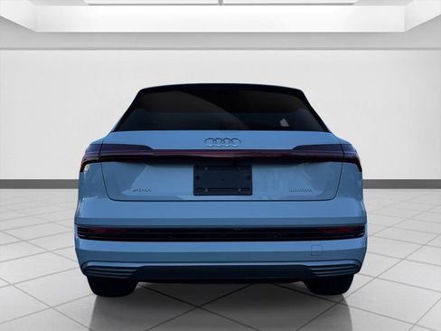 Used 2021 Audi e-tron Premium image 5