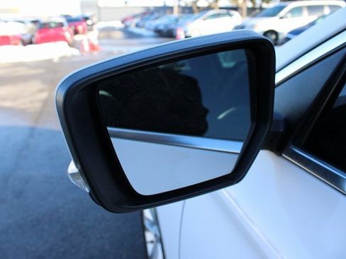 Used 2019 Chevrolet Impala LT image 8