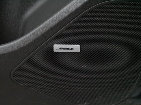 Used 2023 Chevrolet Bolt EUV Premier w/ Sun & Sound Package FWD image 28