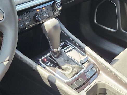 Used 2024 Jeep Compass Latitude image 20