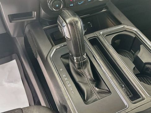 Used 2015 Ford F150 XLT w/ Equipment Group 302A Luxury AWD/4WD image 18