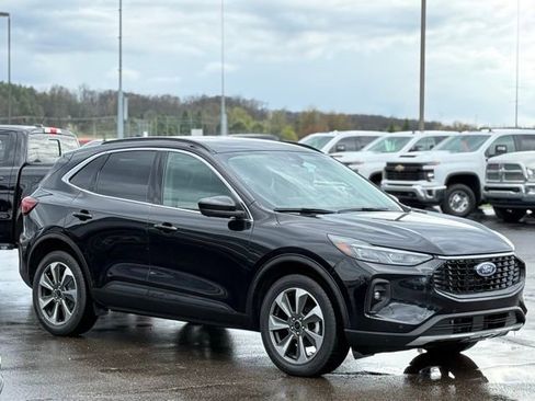 Used 2024 Ford Escape Platinum image 38