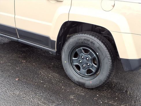 Used 2017 Jeep Patriot Sport w/ Power Value Group image 21