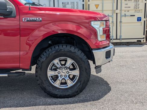 Used 2015 Ford F150 XLT w/ Equipment Group 302A Luxury AWD/4WD image 12