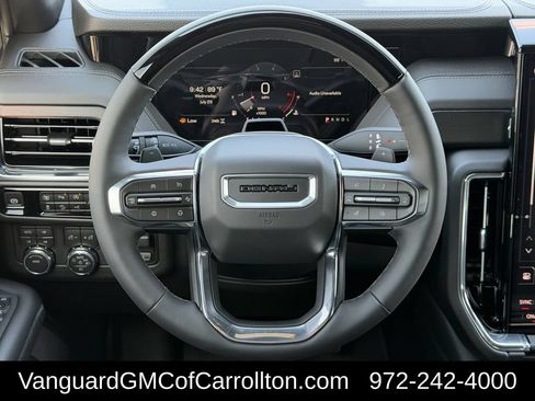 New 2026 GMC Yukon Denali w/ Denali Reserve Package AWD/4WD image 12
