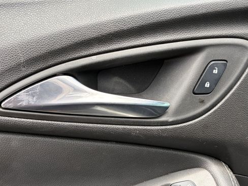Used 2024 Buick Encore GX Preferred w/ Comfort Package FWD image 7