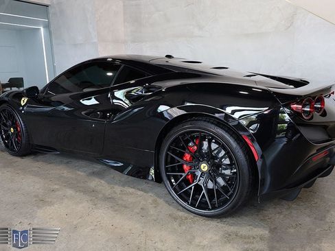 Used 2020 Ferrari F8 Tributo RWD image 5