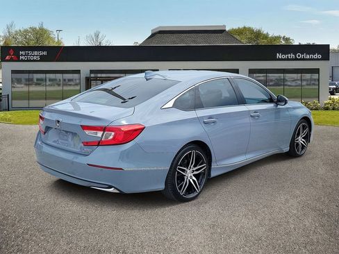 Used 2022 Honda Accord Touring image 3