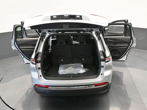 Used 2024 Jeep Grand Cherokee L Laredo image 57