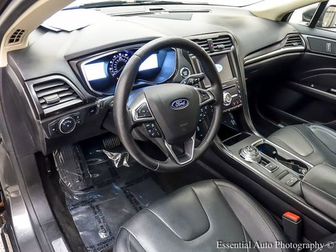 Certified 2019 Ford Fusion Titanium FWD image 11