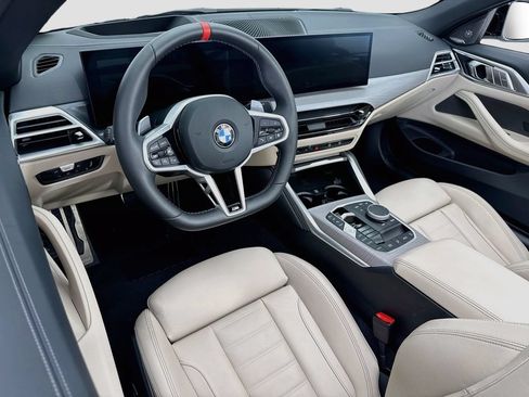 Used 2026 BMW M440i Convertible w/ Premium Package RWD image 9