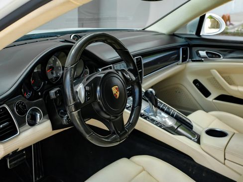 Used 2013 Porsche Panamera S RWD image 22
