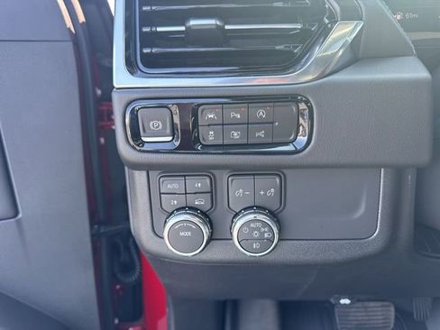 New 2026 GMC Yukon XL Denali w/ Sun & Power Step Package AWD/4WD image 12