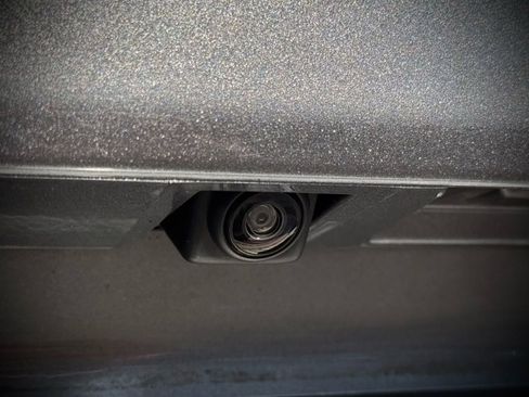 Used 2021 Nissan Kicks SV image 11