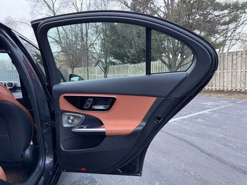 Used 2025 Mercedes-Benz C 300 4MATIC Sedan image 28