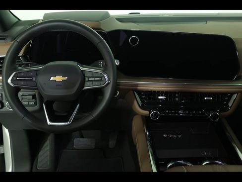 Used 2025 Chevrolet Tahoe High Country w/ LPO, Illumination Package image 21